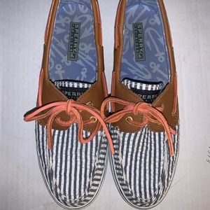 Sperry boat shoes